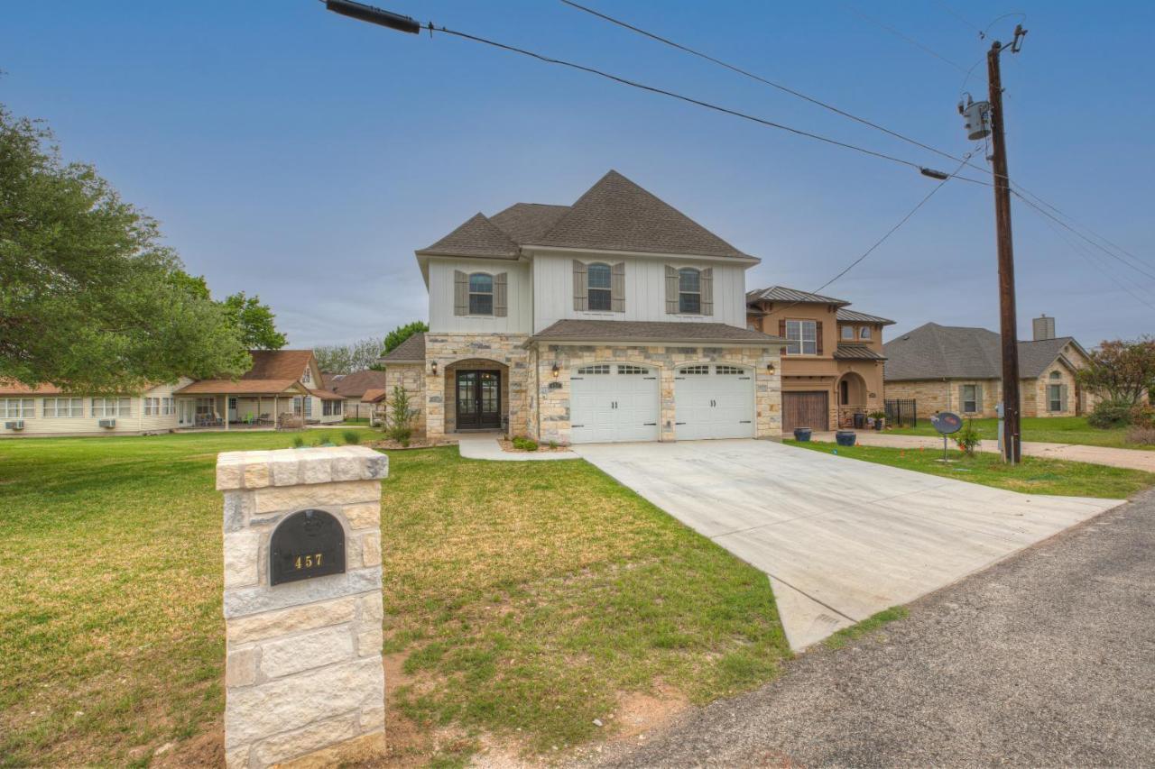 Stunning Luxury Home On Lake Lbj! ホースシュー・ベイ エクステリア 写真